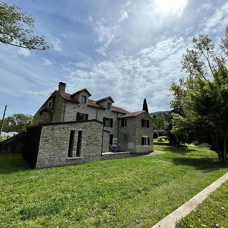 Auberge De Jeunesse Hi Millau La Maladrerie Zewnętrze zdjęcie